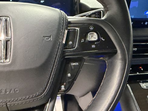 Used 2025 Lincoln Aviator Reserve w/ Equipment Group 201A image 15