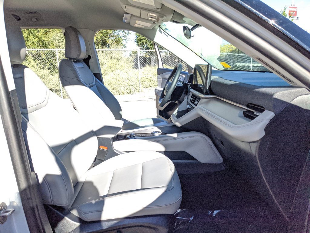 Certified 2026 Ford Explorer Active w/ Active Comfort Package RWD image 22