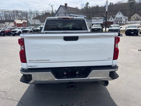 Used 2025 Chevrolet Silverado 2500 LT w/ Convenience Package AWD/4WD image 4