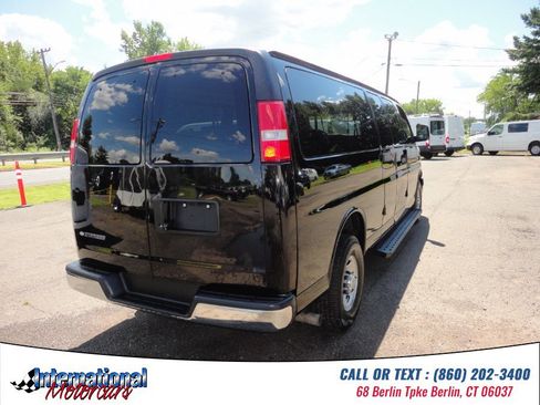 Used 2020 Chevrolet Express 3500 LT w/ LT Preferred Equipment Group RWD image 10