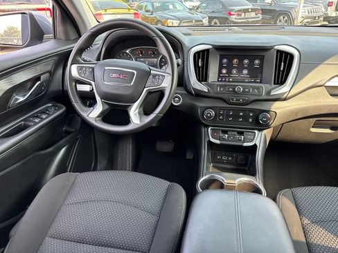 Used 2024 GMC Terrain SLE AWD/4WD image 11