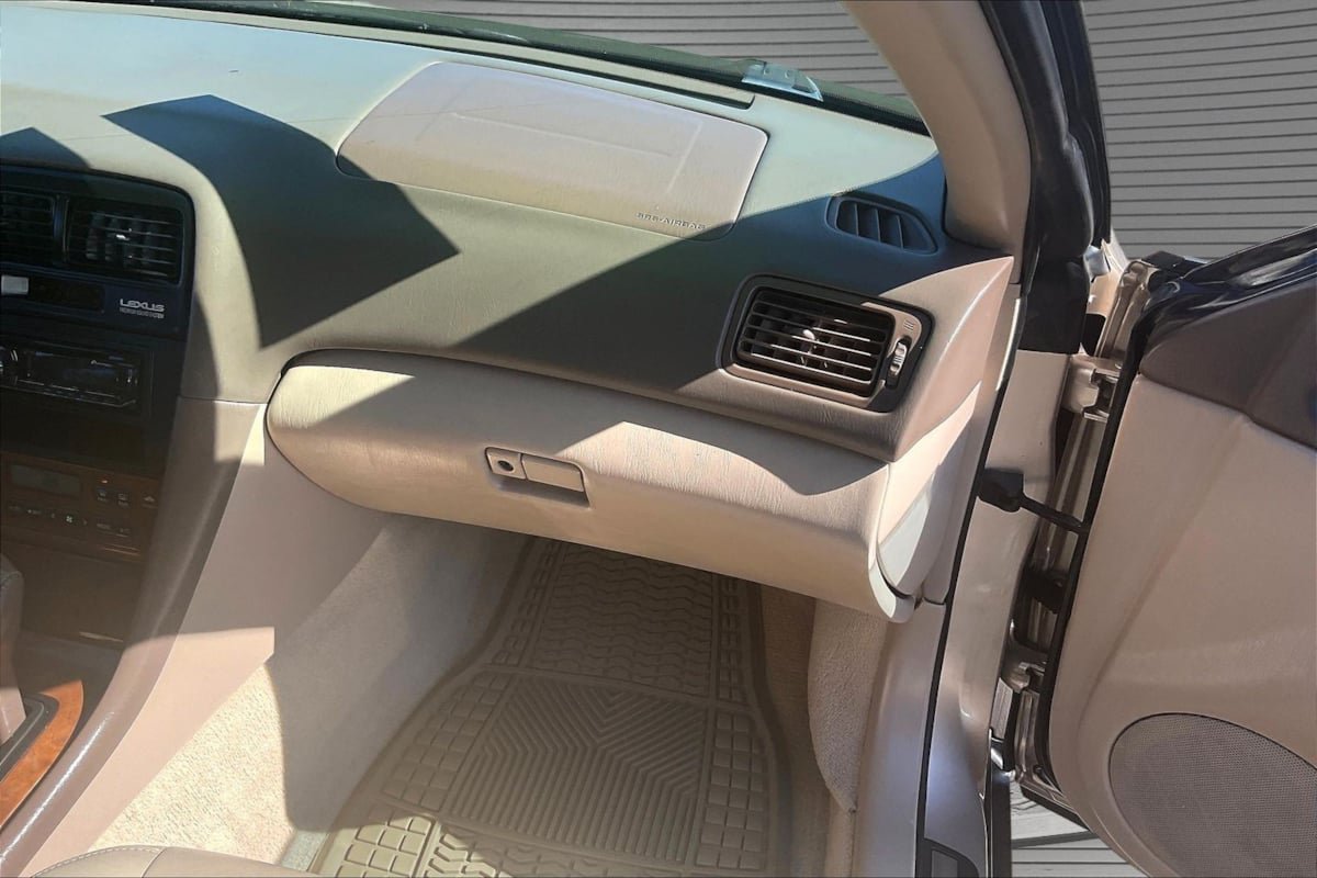 Used 2000 Lexus ES 330 w/ Lexus Value Pkg FWD image 23