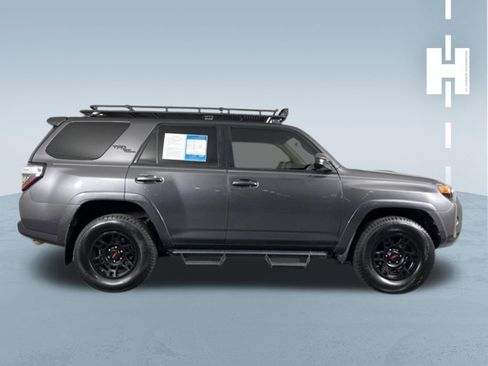 Used 2018 Toyota 4Runner TRD Off-Road AWD/4WD image 3
