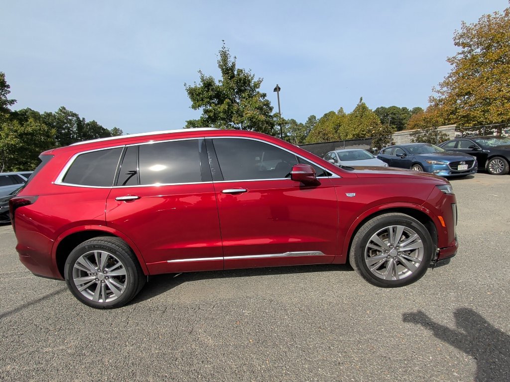 Used 2024 Cadillac XT6 Premium Luxury w/ Technology Package AWD/4WD image 2