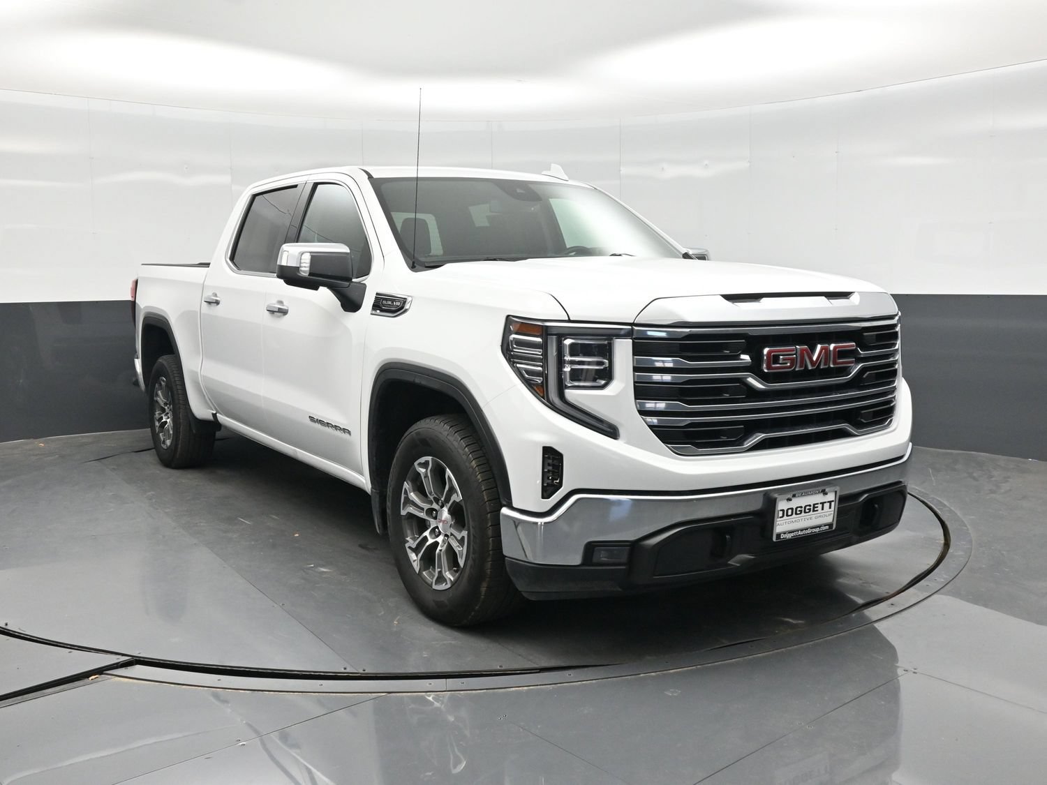 Used 2026 GMC Sierra 1500 SLT RWD image 17