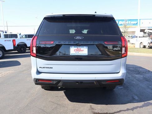 New 2026 Ford Expedition Platinum w/ Stealth Appearance Package image 24