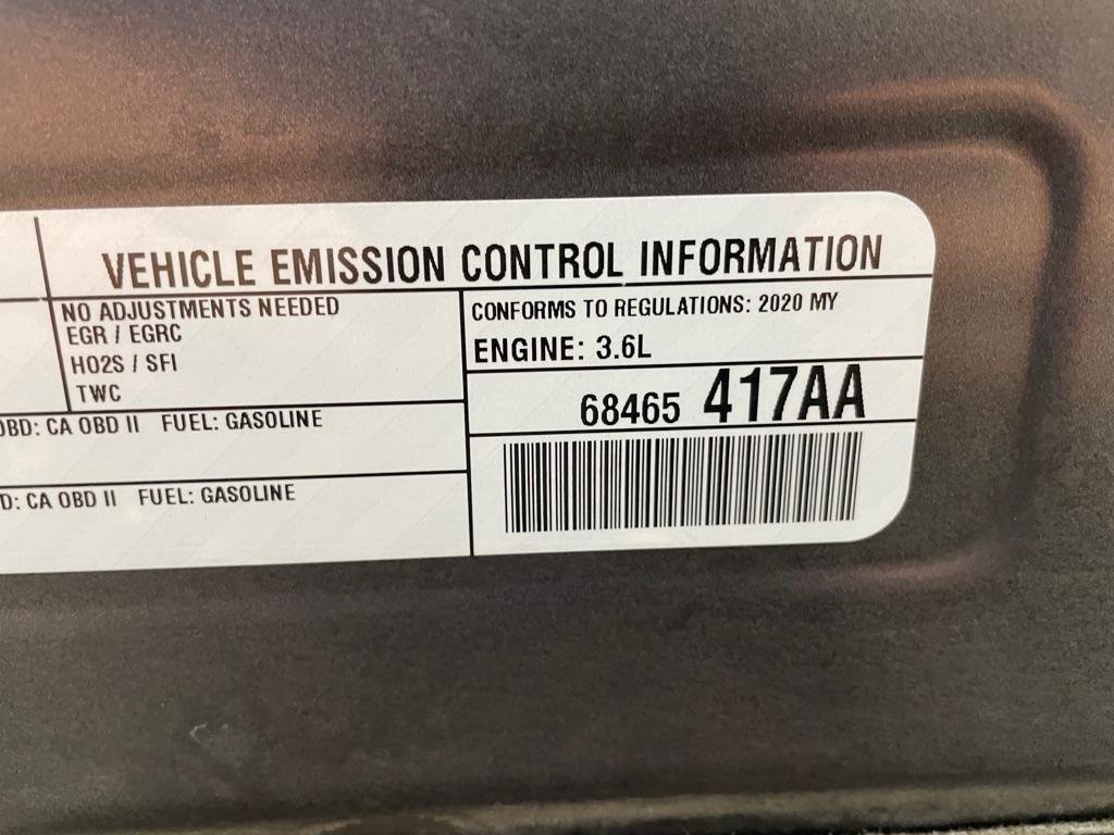 Used 2020 Chrysler Pacifica Touring-L AWD/4WD image 37