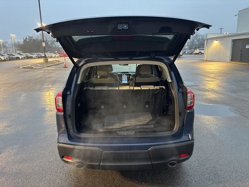 Certified 2023 Subaru Ascent Limited w/ Technology Package image 7