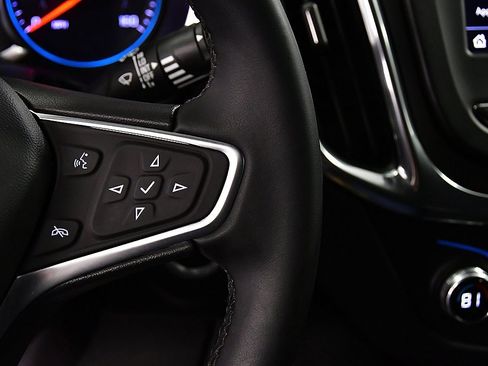 Used 2023 Chevrolet Equinox LT image 19