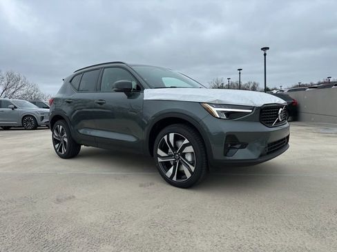 New 2026 Volvo XC40 B5 Plus w/ Climate Package image 1
