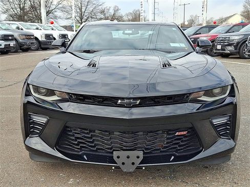 Used 2017 Chevrolet Camaro SS image 2