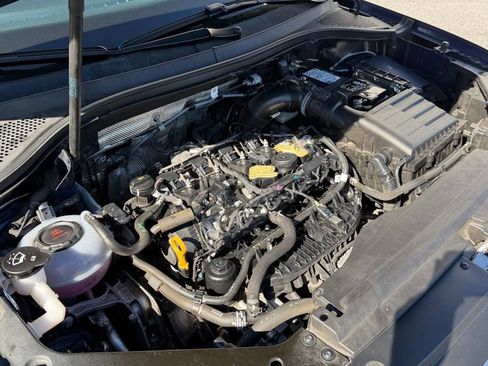 Used 2021 Volkswagen Tiguan S image 16