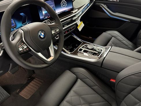 Used 2026 BMW X5 xDrive50e w/ Premium Package image 4