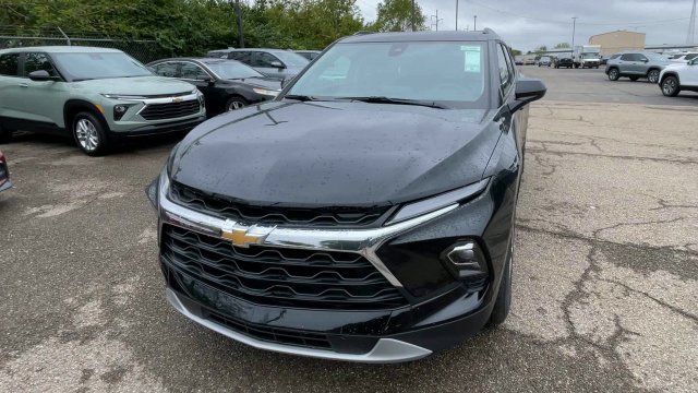 New 2026 Chevrolet Blazer LT w/ Convenience Package FWD image 5