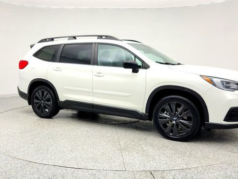 Used 2022 Subaru Ascent Onyx Edition image 3