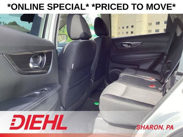 Used 2019 Nissan Rogue SV w/ Premium Package FWD image 24