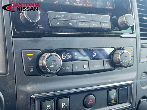 Used 2024 Nissan Titan SV w/ SV Convenience Package image 19
