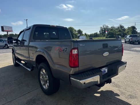 Used 2012 Ford F250 Lariat w/ Lariat Ultimate Pkg image 5
