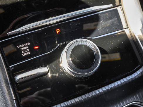 New 2025 Jeep Grand Cherokee L Limited w/ Black Appearance Package image 28