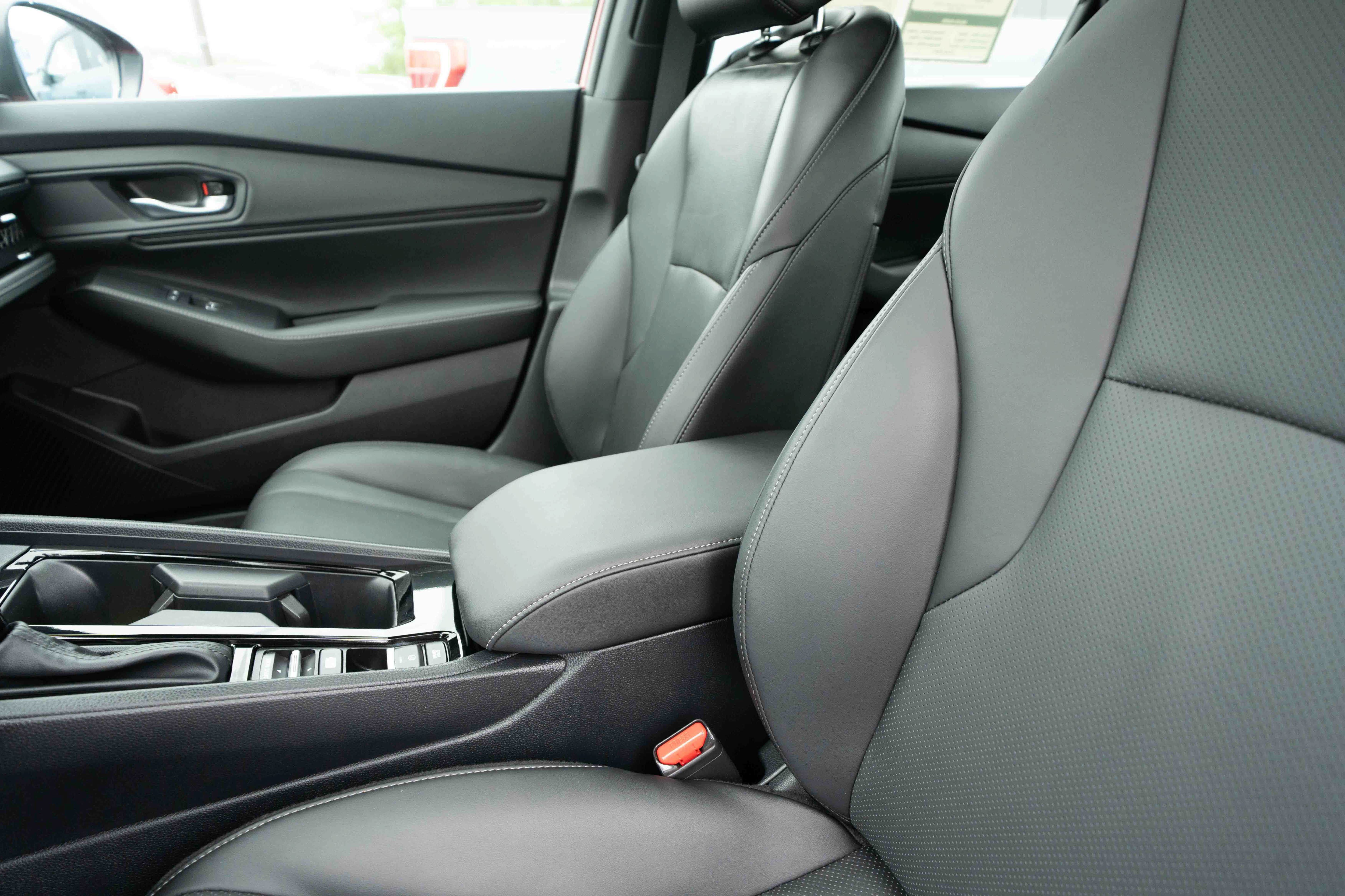 Used 2024 Honda Accord Sport image 9