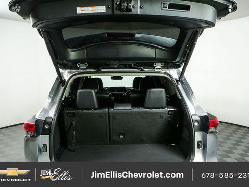 Used 2022 Toyota Highlander Limited FWD image 30
