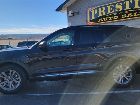 Used 2025 Ford Explorer Active w/ Active Comfort Package image 8