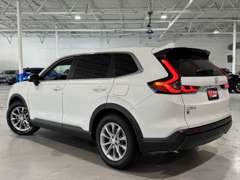 Used 2025 Honda CR-V EX image 17