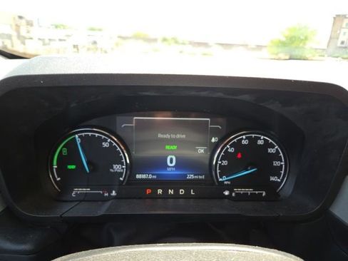 Used 2022 Ford Maverick Lariat w/ Lariat Luxury Package FWD image 9