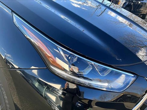 New 2026 Toyota Highlander Limited image 13