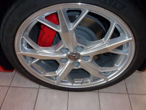 Used 2023 Chevrolet Corvette Stingray Premium Conv w/ Z51 Performance Package image 9