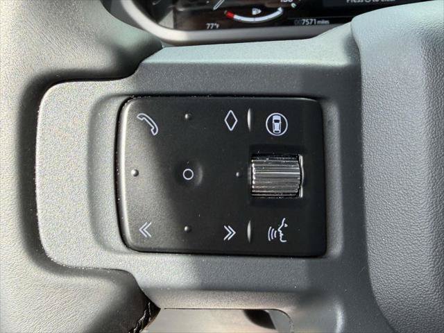Used 2026 Land Rover Defender 110 X-Dynamic SE AWD/4WD image 24