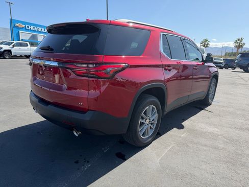 Used 2023 Chevrolet Traverse LT FWD image 3