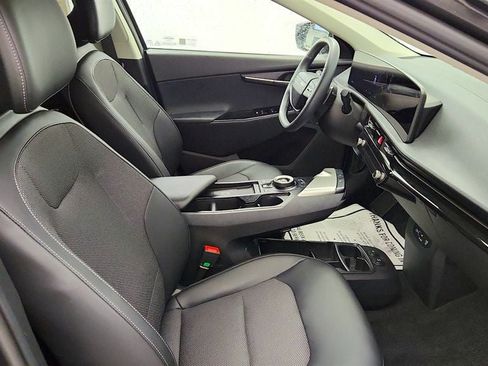 Used 2025 Kia EV6 Light w/ Light LR Technology Package RWD image 21