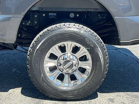 Certified 2018 Ford F250 XLT w/ XLT Premium Package AWD/4WD image 6