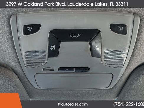 Used 2014 Toyota Sienna SE FWD image 30