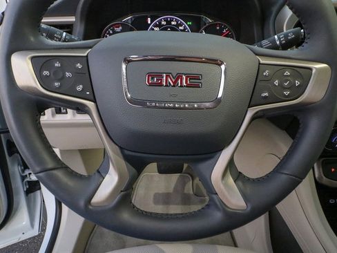 Used 2022 GMC Acadia Denali w/ Denali Ultimate Package image 17