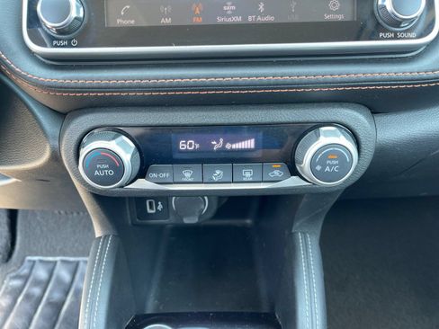 Used 2019 Nissan Kicks SR w/ Exterior Electronics Package FWD image 20
