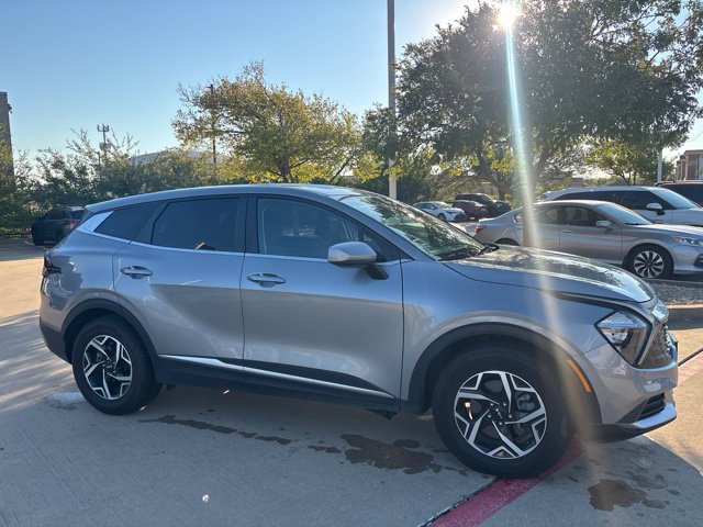 Used 2023 Kia Sportage LX FWD image 4