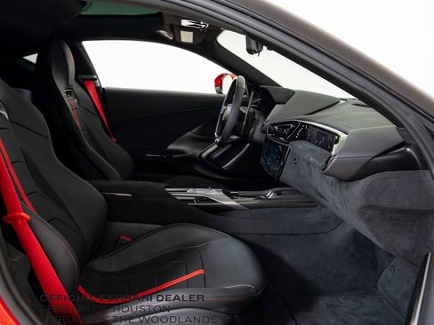 Used 2025 Ferrari 12Cilindri image 15