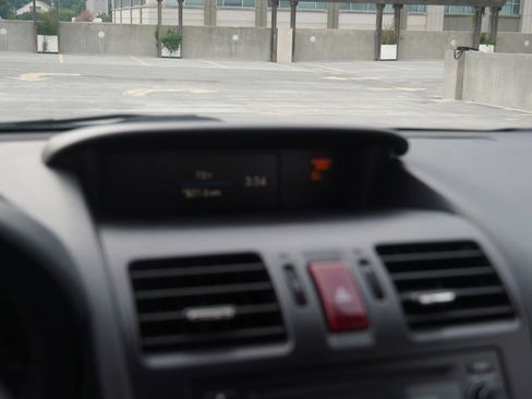 Used 2015 Subaru Forester 2.5i w/ Alloy Wheel Package image 32