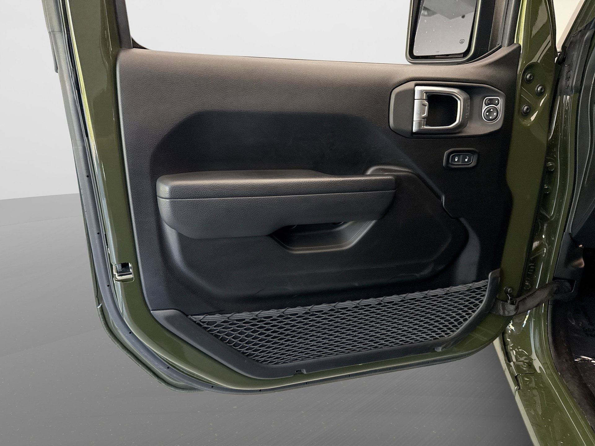Used 2023 Jeep Wrangler Unlimited Sport AWD/4WD image 9