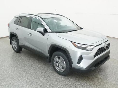 New 2025 Toyota RAV4 XLE image 29