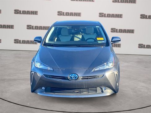 Used 2021 Toyota Prius AWD image 3
