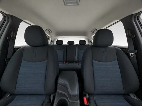 Used 2025 Nissan Leaf S FWD image 20
