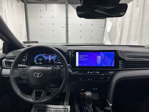 Used 2025 Toyota Camry XSE image 16