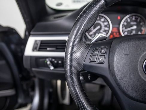 Used 2011 BMW 335i Convertible image 35