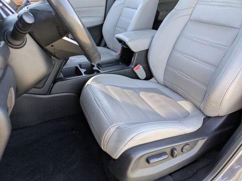Used 2021 Honda CR-V EX-L image 17