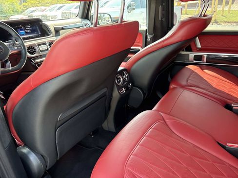 Used 2022 Mercedes-Benz G 550 image 32