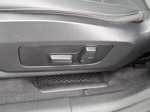 Used 2025 BMW X1 xDrive28i image 5