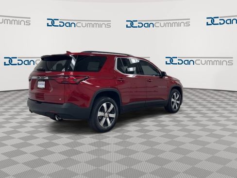 Used 2023 Chevrolet Traverse LT w/ LT Premium Package AWD/4WD image 8